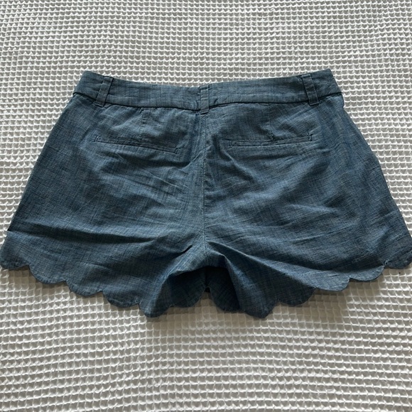 J Crew Factory scalloped short. Chambray/blue. Size 2. NWOT. - Picture 2 of 4